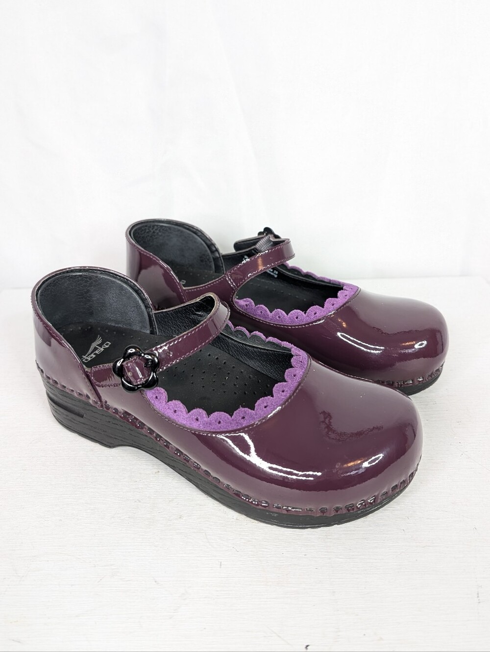 Dansko Jill Purple Patent Scalloped Mary Jane Clogs - Size 5/35